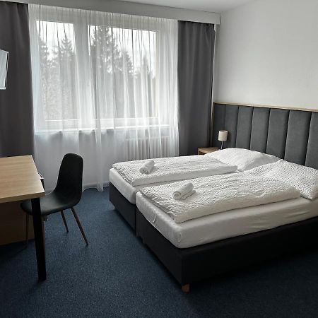 Horsky Hotel Jelenovska S Bazenem V Cene Valašské Klobouky Exteriör bild