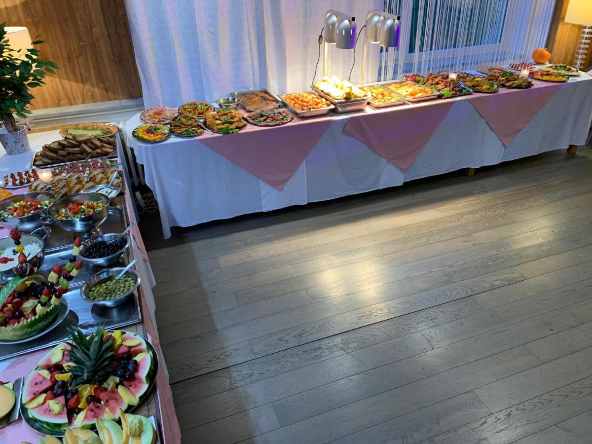 Horsky Hotel Jelenovska S Bazenem V Cene Valašské Klobouky Exteriör bild